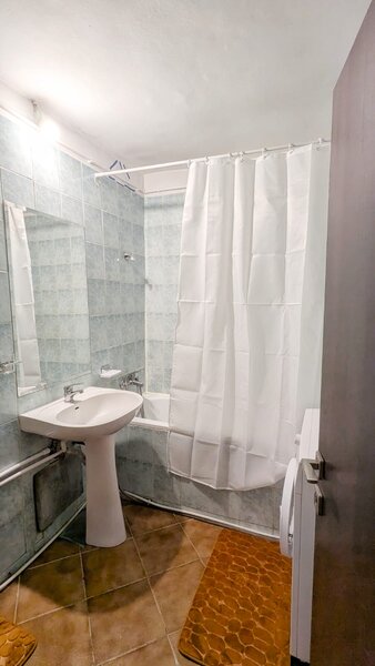 3 minute Metrou Piata Muncii, Decebal, 2 camere 67mp, 2 AC, Boiler